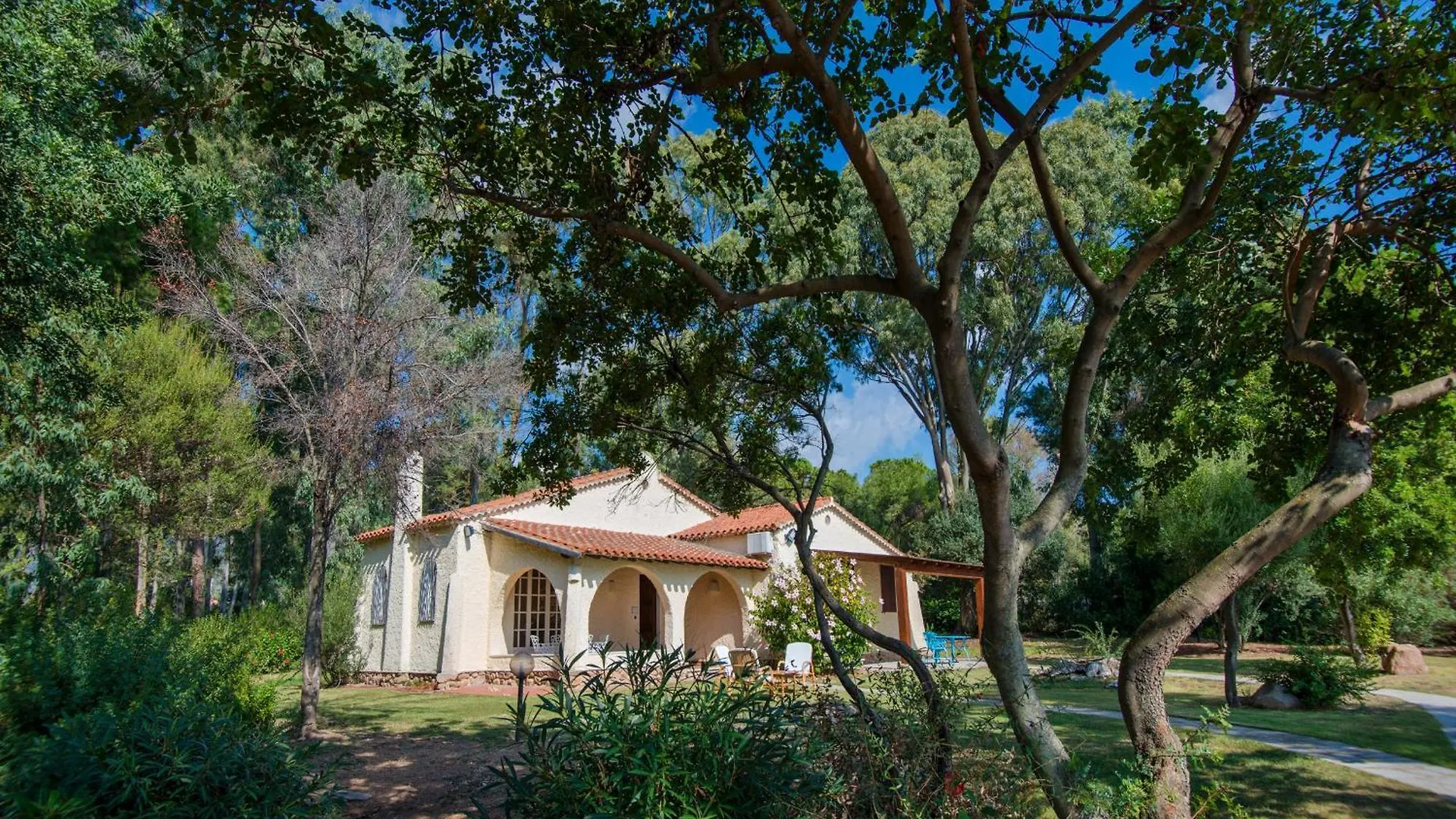 Luna Sardinia سانتا مارغريتا دي 4*,  إيطاليا