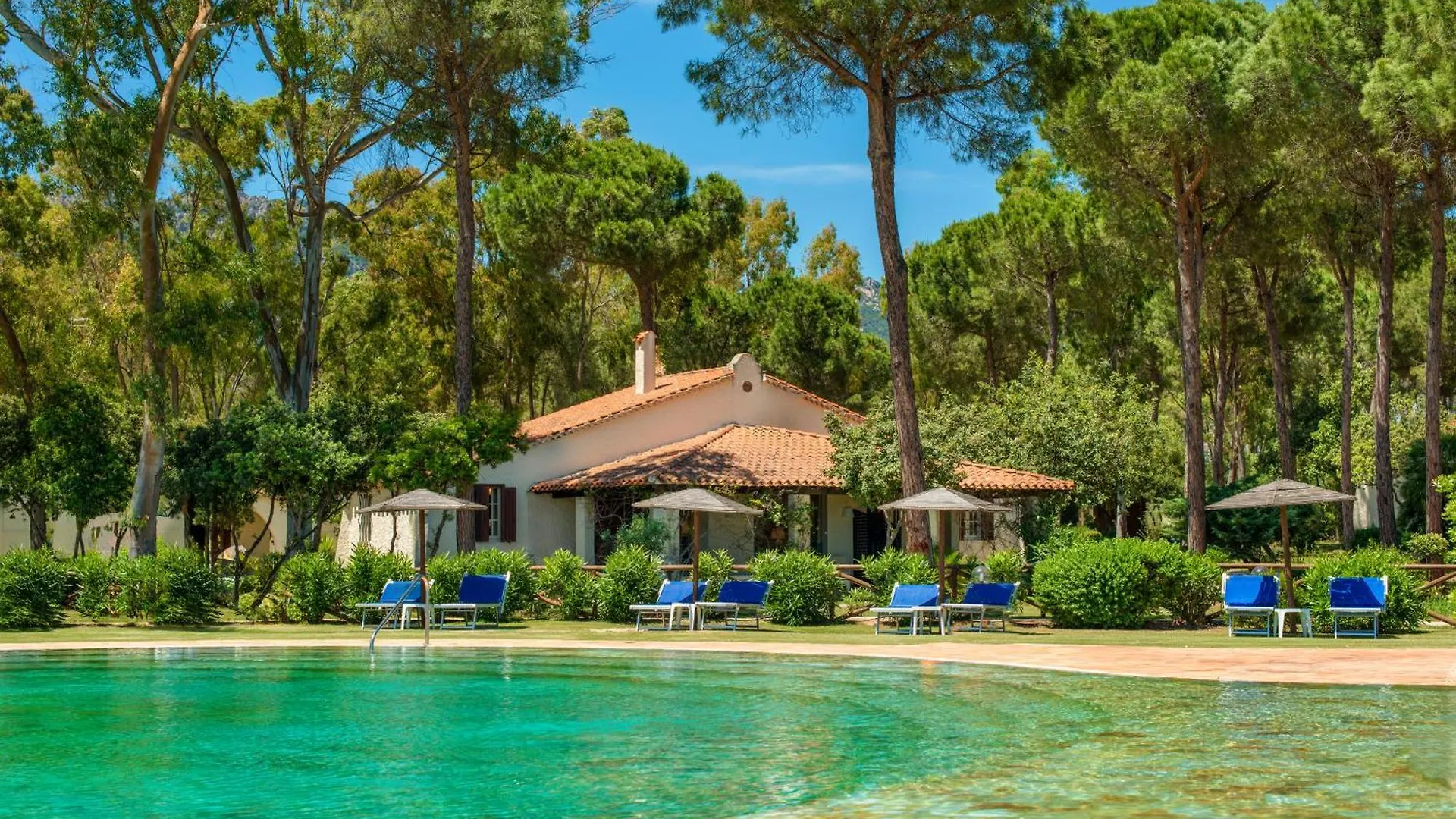 Luna Sardinia سانتا مارغريتا دي 4*,