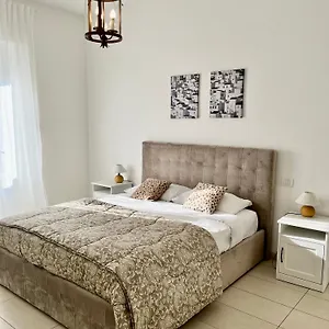  Apartment Marco Polo Italy